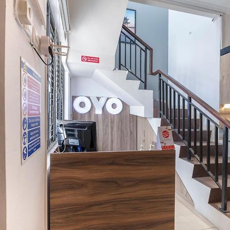 Oyo Life 3246 Walnut Inn G-10 Telukjambe Екстер'єр фото