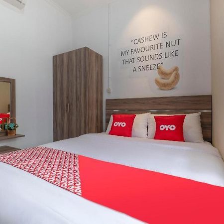 Oyo Life 3246 Walnut Inn G-10 Telukjambe Екстер'єр фото