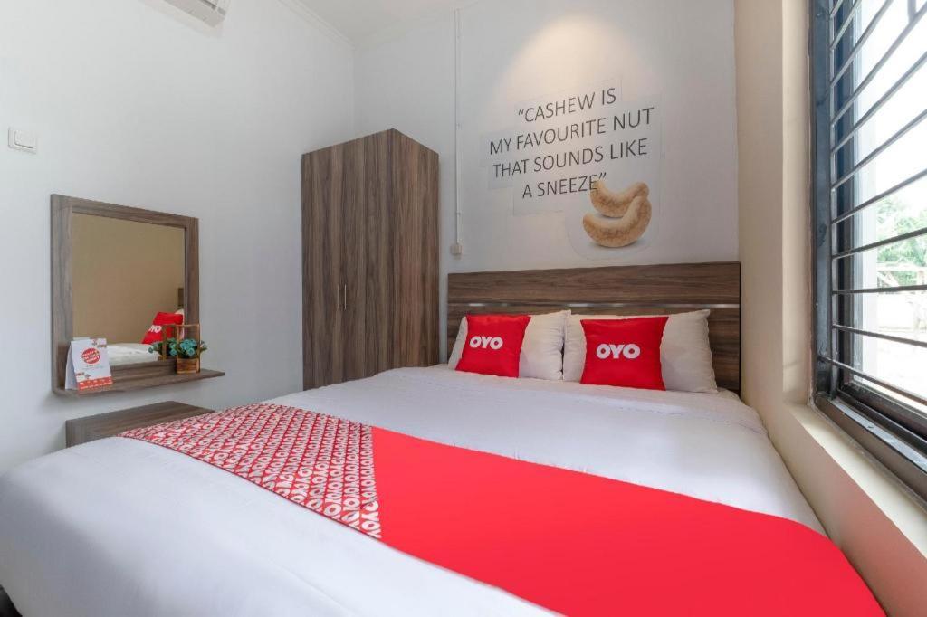 Oyo Life 3246 Walnut Inn G-10 Telukjambe Екстер'єр фото